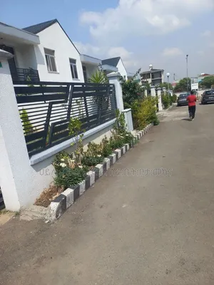 Furnished 3bdrm Apartment in Hossea Real State, Yeka for sale