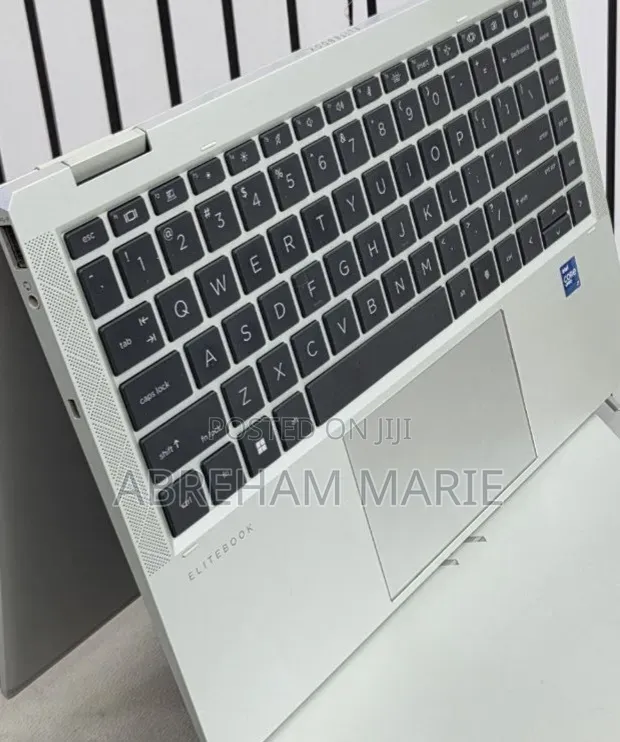 New Laptop HP EliteBook x360 1040 G9 16GB Intel Core i7 SSD 512GB
