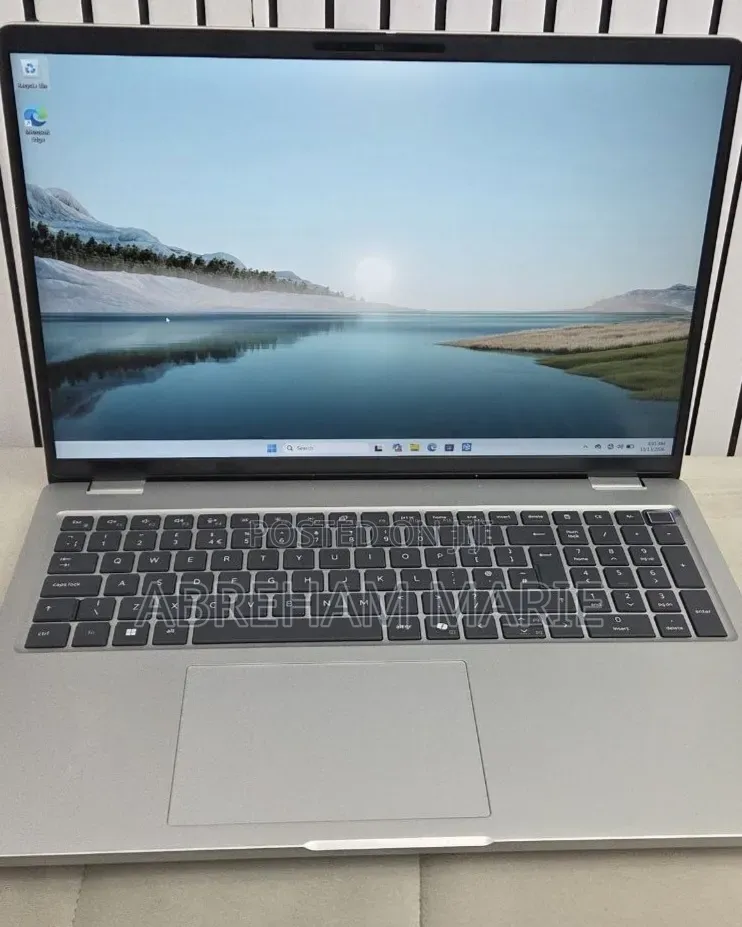 New Laptop Dell Pro 16 16GB Intel Core Ultra 7 SSD 512GB