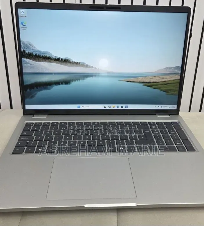 New Laptop Dell Pro 16 16GB Intel Core Ultra 7 SSD 512GB
