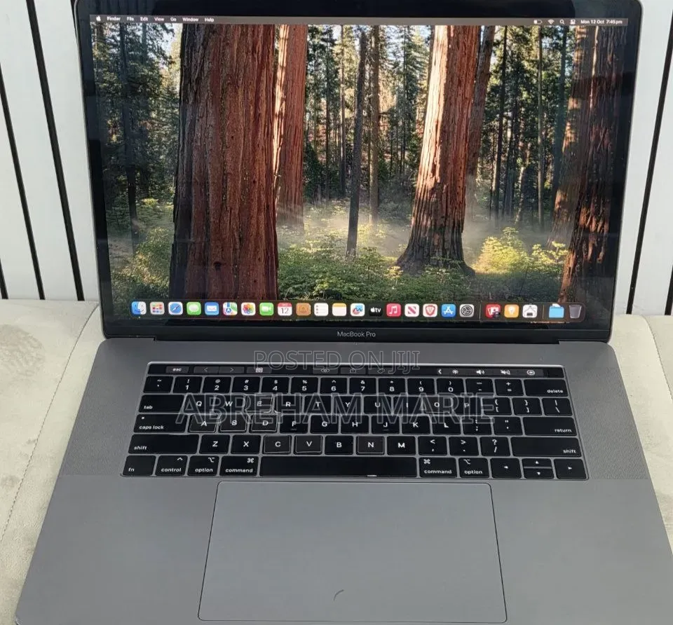 New Laptop Apple MacBook Pro 2019 16GB Intel Core i9 SSD 512GB