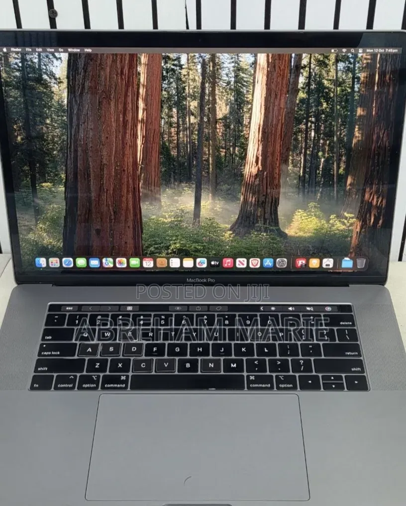 New Laptop Apple MacBook Pro 2019 16GB Intel Core i9 SSD 512GB