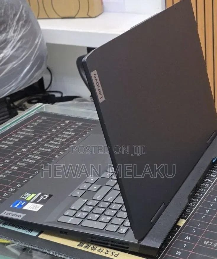 New Laptop Lenovo 16GB Intel Core i5 SSD 512GB
