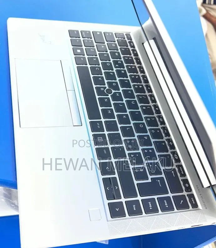 New Laptop HP EliteBook 845 G8 16GB AMD Ryzen 5 SSD 512GB