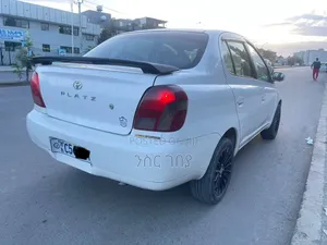 Toyota Platz 2001 White
