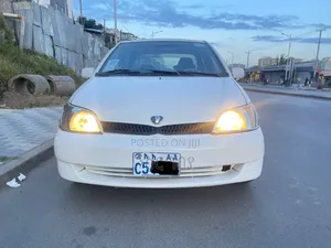Toyota Platz 2001 White