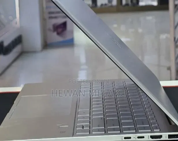 New Laptop HP Pavilion 14 16GB Intel Core i7 SSD 1T