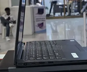 New Laptop Dell Latitude 7390 8GB Intel Core i5 SSD 256GB