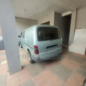 Toyota Grand HiAce 1999 Blue