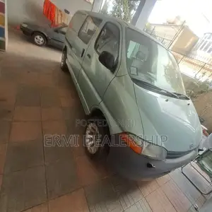 Toyota Grand HiAce 1999 Blue