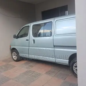 Toyota Grand HiAce 1999 Blue