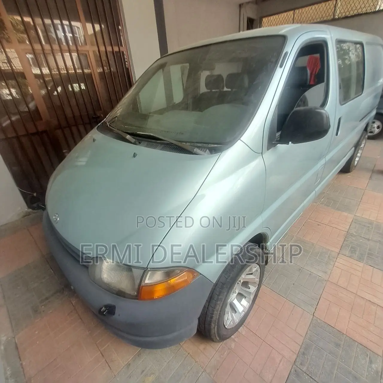 Toyota Grand HiAce 1999 Blue