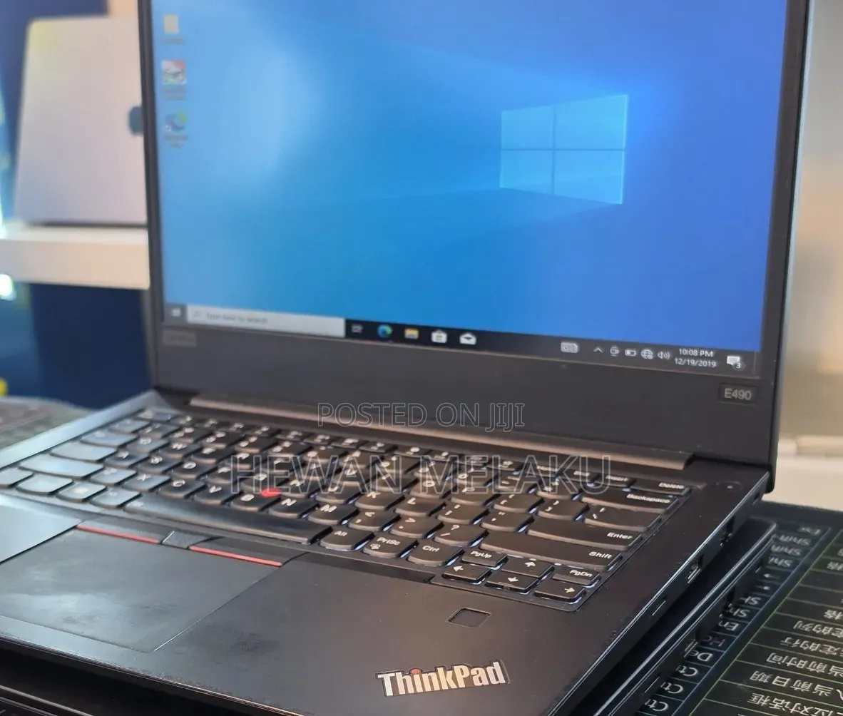 New Laptop Lenovo 8GB Intel Core i7 SSD 256GB