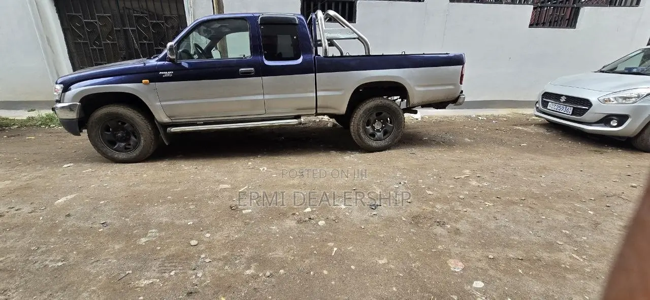 Toyota Hilux 2002 Silver