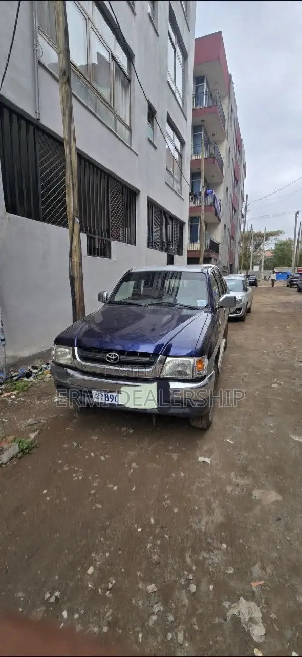 Toyota Hilux 2002 Silver