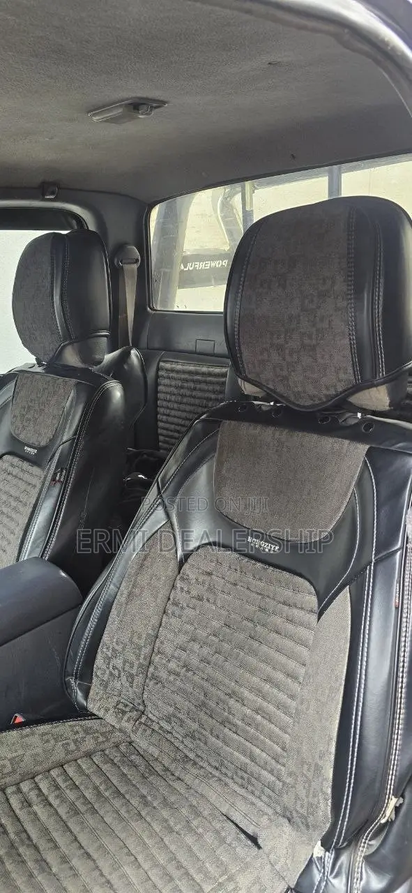 Toyota Hilux 2002 Silver