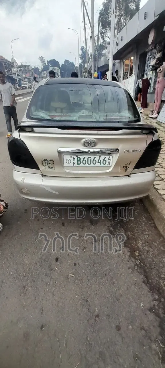 Toyota Platz 2005 Gold