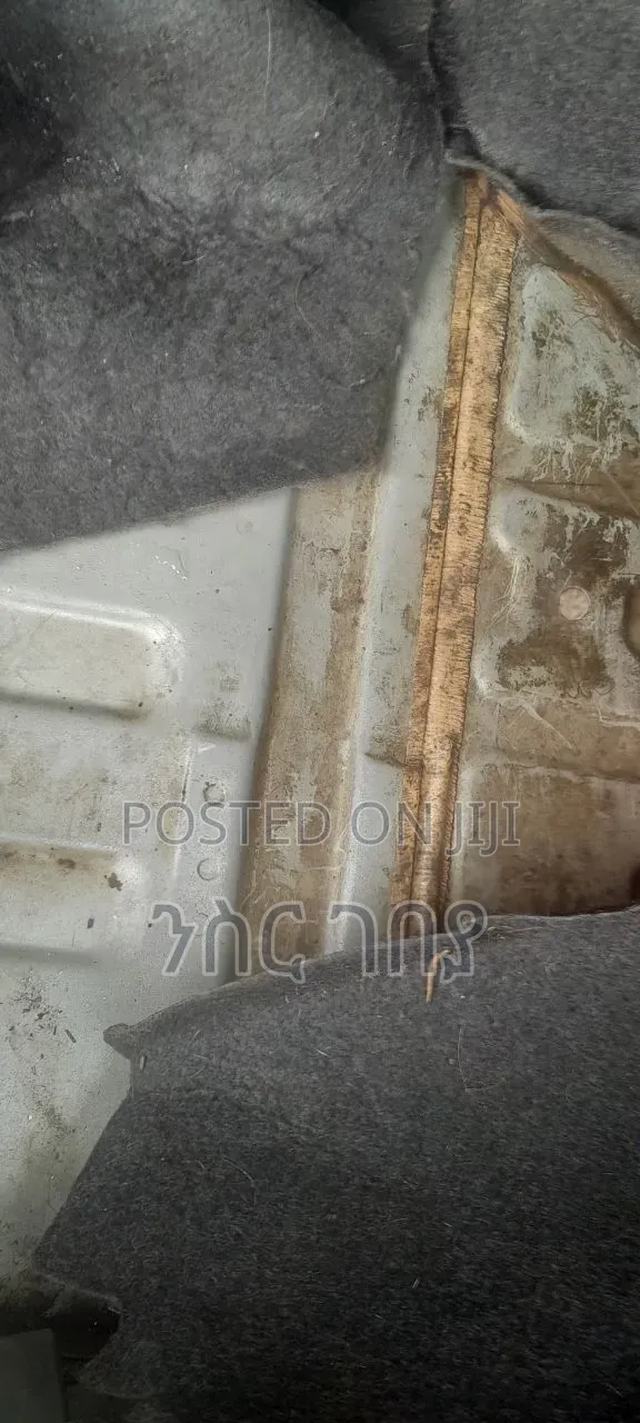 Toyota Platz 2005 Gold