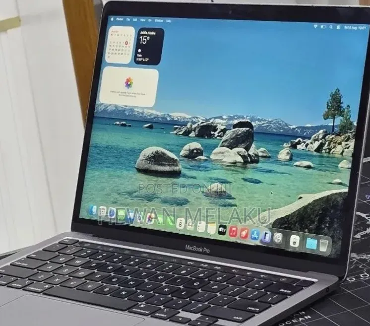 New Laptop Apple MacBook Pro 2022 M2 16GB Apple M2 SSD 256GB