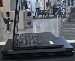 New Laptop Dell Latitude 7390 8GB Intel Core i5 SSD 256GB