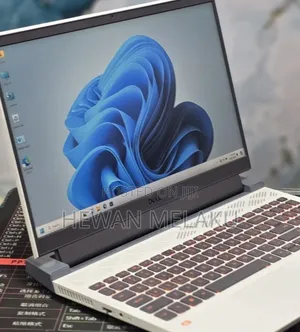 New Laptop Dell G15 5510 16GB AMD Ryzen 7 SSD 512GB