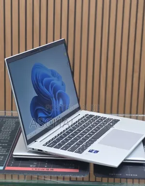 New Laptop HP EliteBook 840 G8 16GB Intel Core i7 SSD 512GB