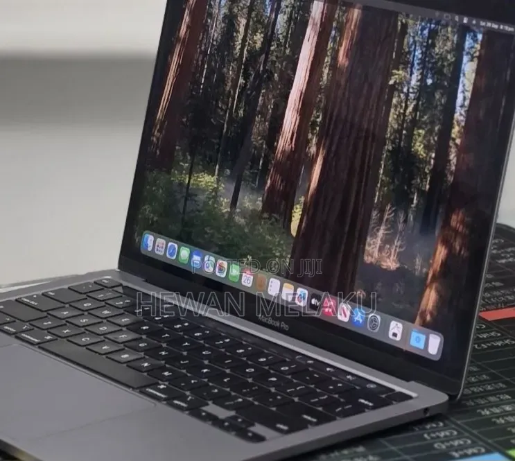 New Laptop Apple MacBook Pro 2020 M1 16GB Apple M1 SSD 512GB