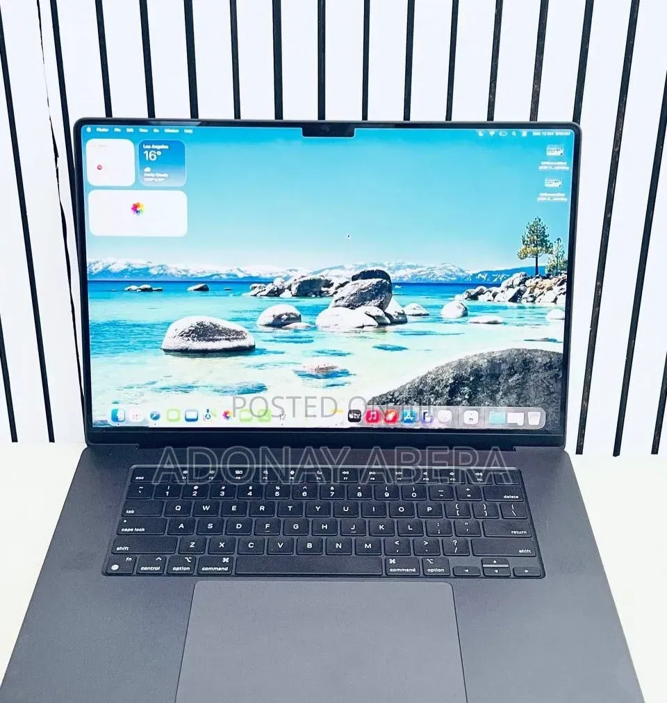 New Laptop Apple MacBook Pro 2023 M3 18GB Apple M3 SSD 512GB