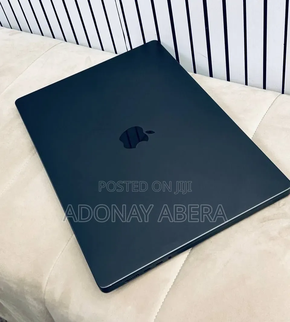 New Laptop Apple MacBook Pro 2023 M3 18GB Apple M3 SSD 512GB