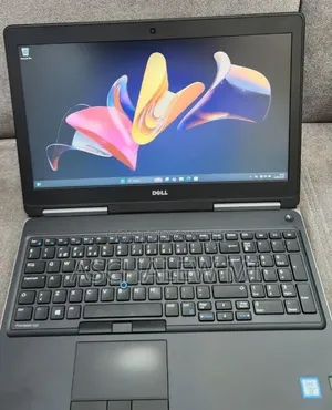 New Laptop Dell Latitude 7520 8GB Intel Core i7 SSD 512GB