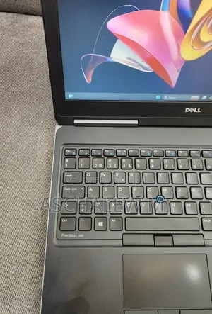 New Laptop Dell Latitude 7520 8GB Intel Core i7 SSD 512GB