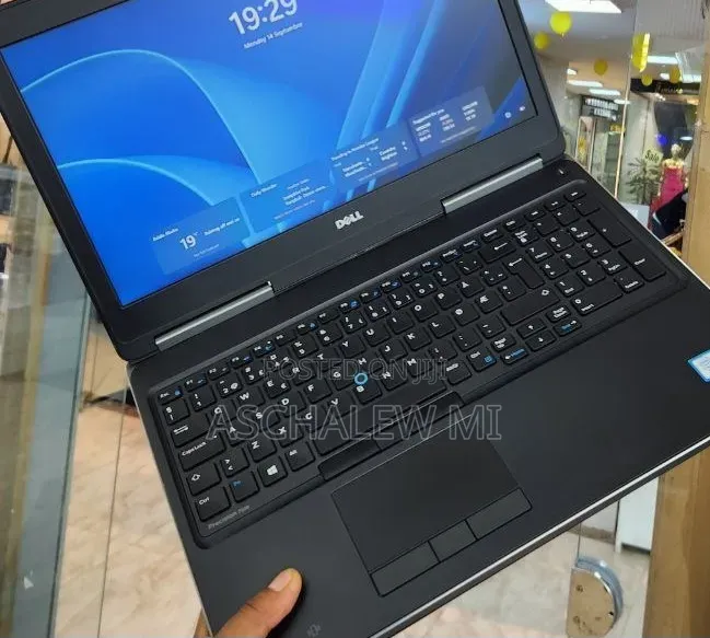 New Laptop Dell Latitude 7520 8GB Intel Core i7 SSD 512GB