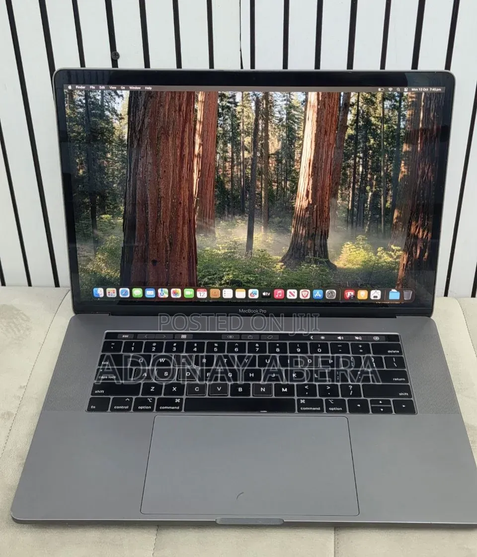 New Laptop Apple MacBook Pro 2019 16GB Intel Core i9 SSD 512GB