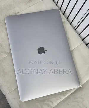New Laptop Apple MacBook Pro 2019 16GB Intel Core i9 SSD 512GB