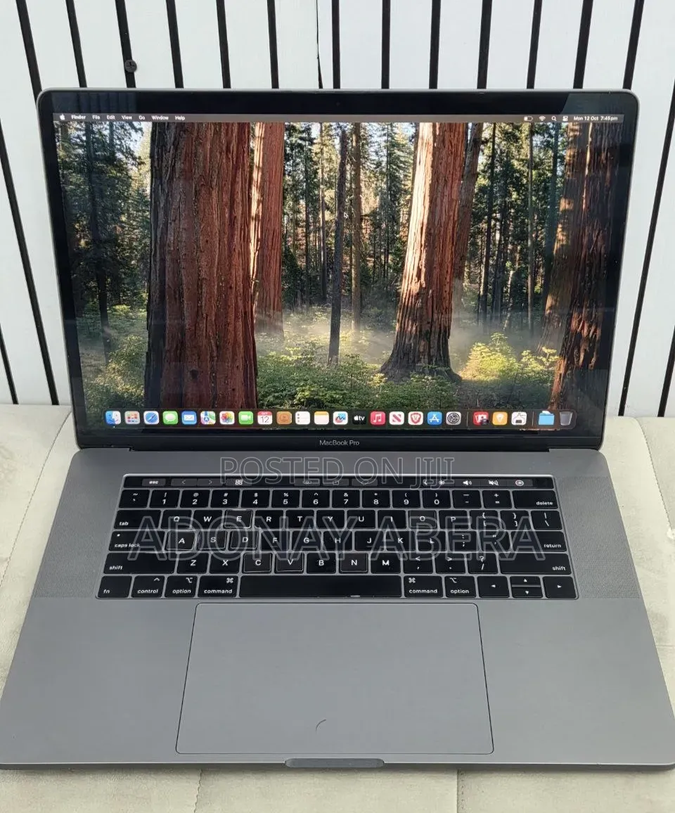 New Laptop Apple MacBook Pro 2019 16GB Intel Core i9 SSD 512GB