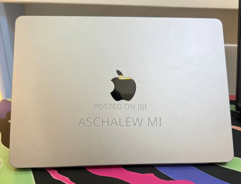 New Laptop Apple MacBook Air 2022 M2 16GB Apple M2 SSD 512GB