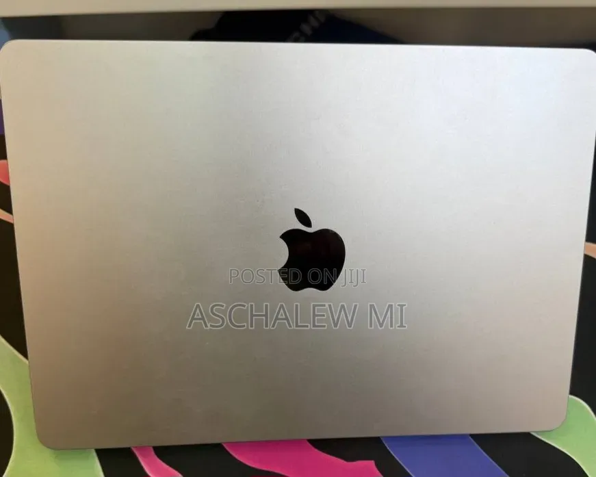 New Laptop Apple MacBook Air 2022 M2 16GB Apple M2 SSD 512GB