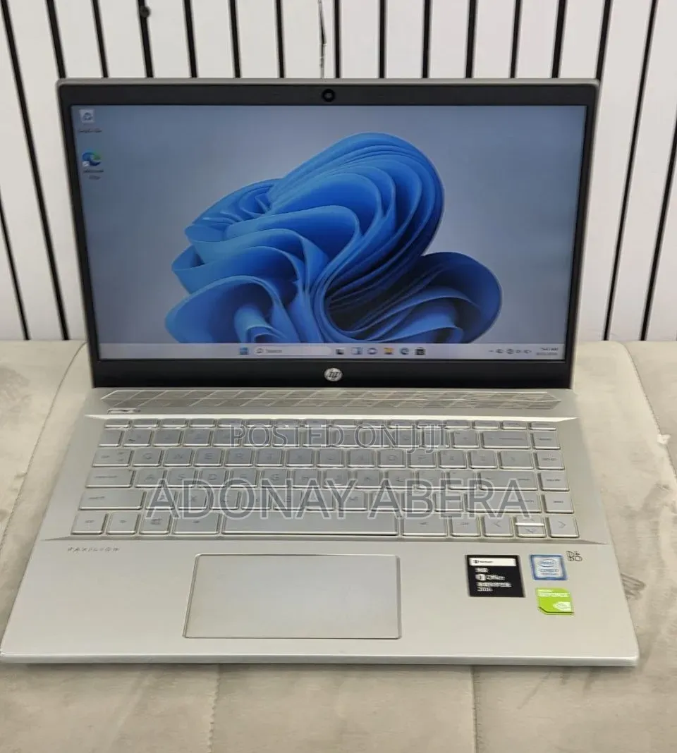 New Laptop HP Pavilion 14 8GB Intel Core i7 SSD 1T