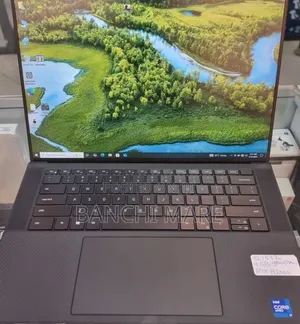 New Laptop Dell Precision 17 7720 16GB Intel Core i7 SSD 512GB
