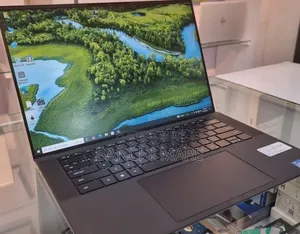 New Laptop Dell Precision 17 7720 16GB Intel Core i7 SSD 512GB