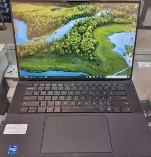 New Laptop Dell Precision 17 7720 16GB Intel Core i7 SSD 512GB