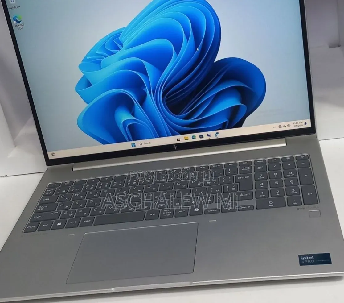 New Laptop HP EliteBook 660 G11 16GB Intel Core Ultra 7 SSD 512GB