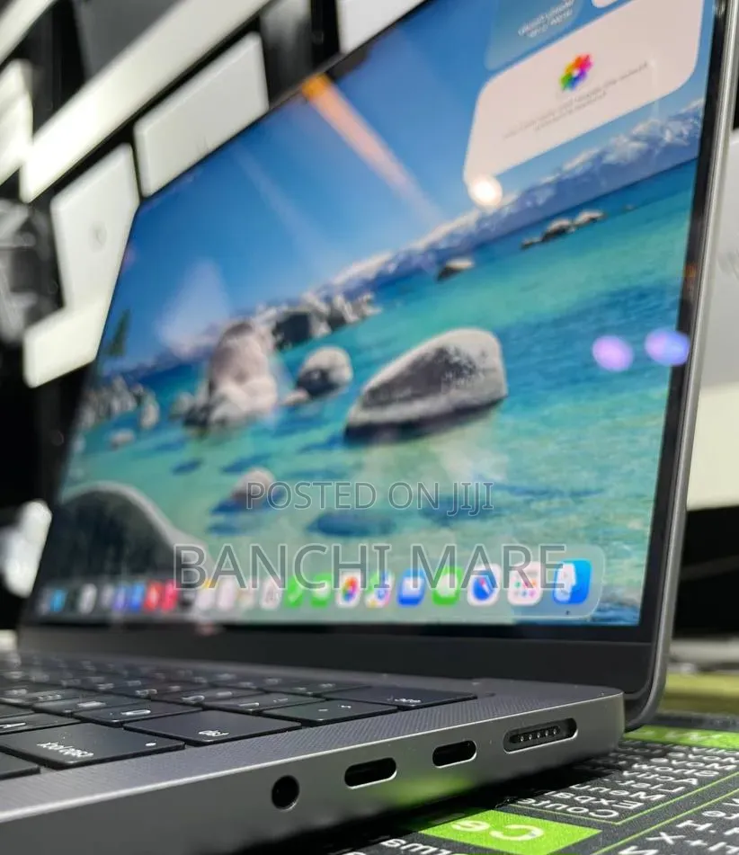 New Laptop Apple MacBook Pro 2023 M3 Pro 18GB Apple M3 Pro SSD 512GB