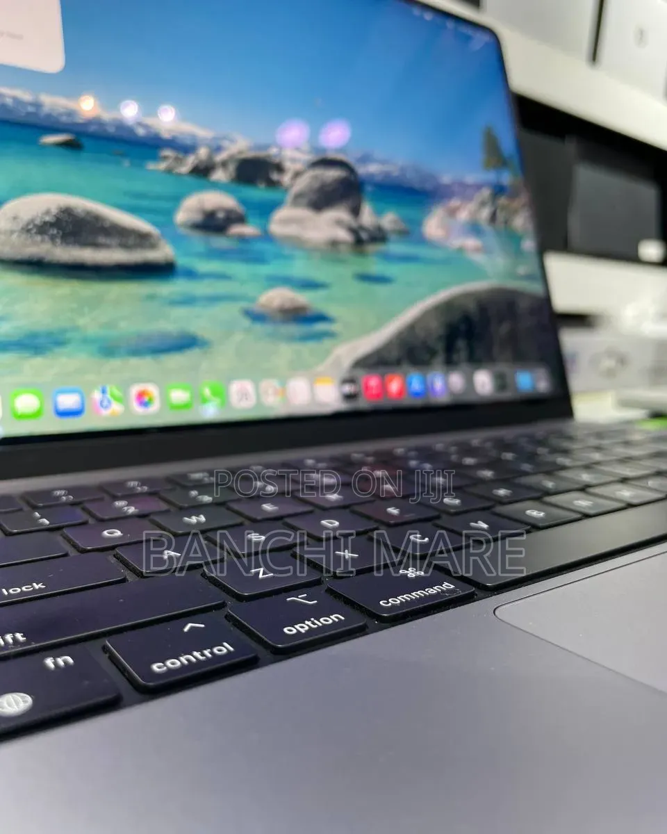 New Laptop Apple MacBook Pro 2023 M3 Pro 18GB Apple M3 Pro SSD 512GB