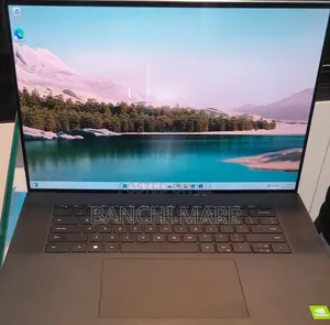 New Laptop Dell Pro 16 16GB Intel Core Ultra 7 SSD 512GB