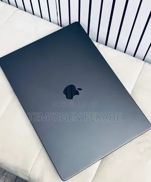 New Laptop Apple MacBook Pro 2023 M3 18GB Apple M3 Pro SSD 512GB