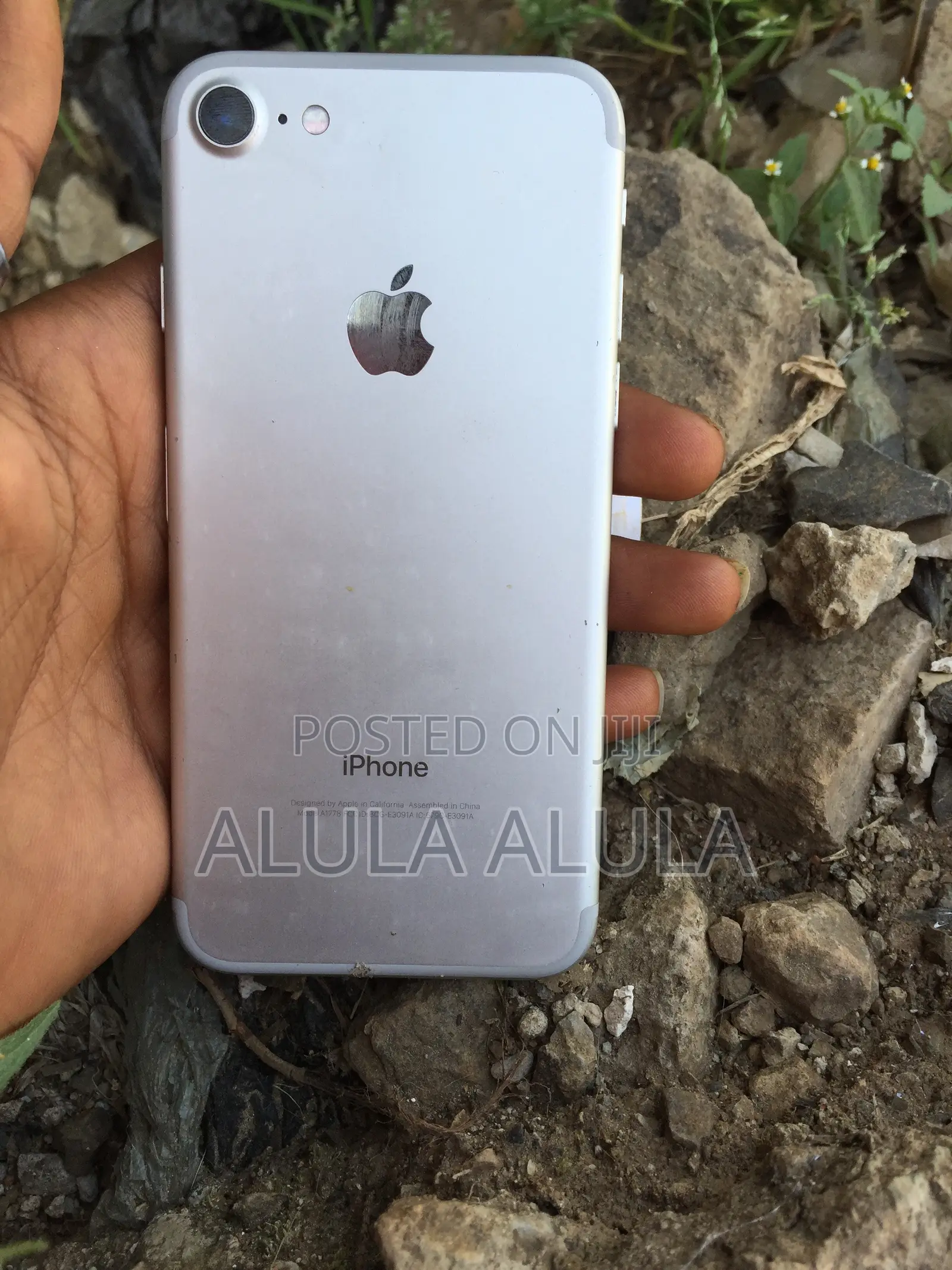 New Apple iPhone 7 32 GB White