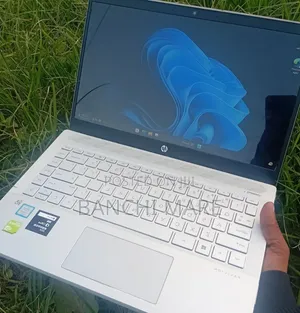 New Laptop HP Pavilion 14 8GB Intel Core i7 SSD 1T