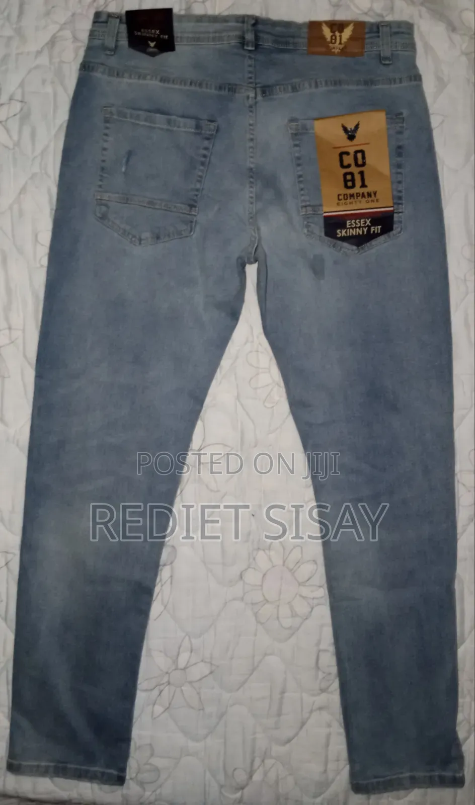 Distressed Fashion Jeans