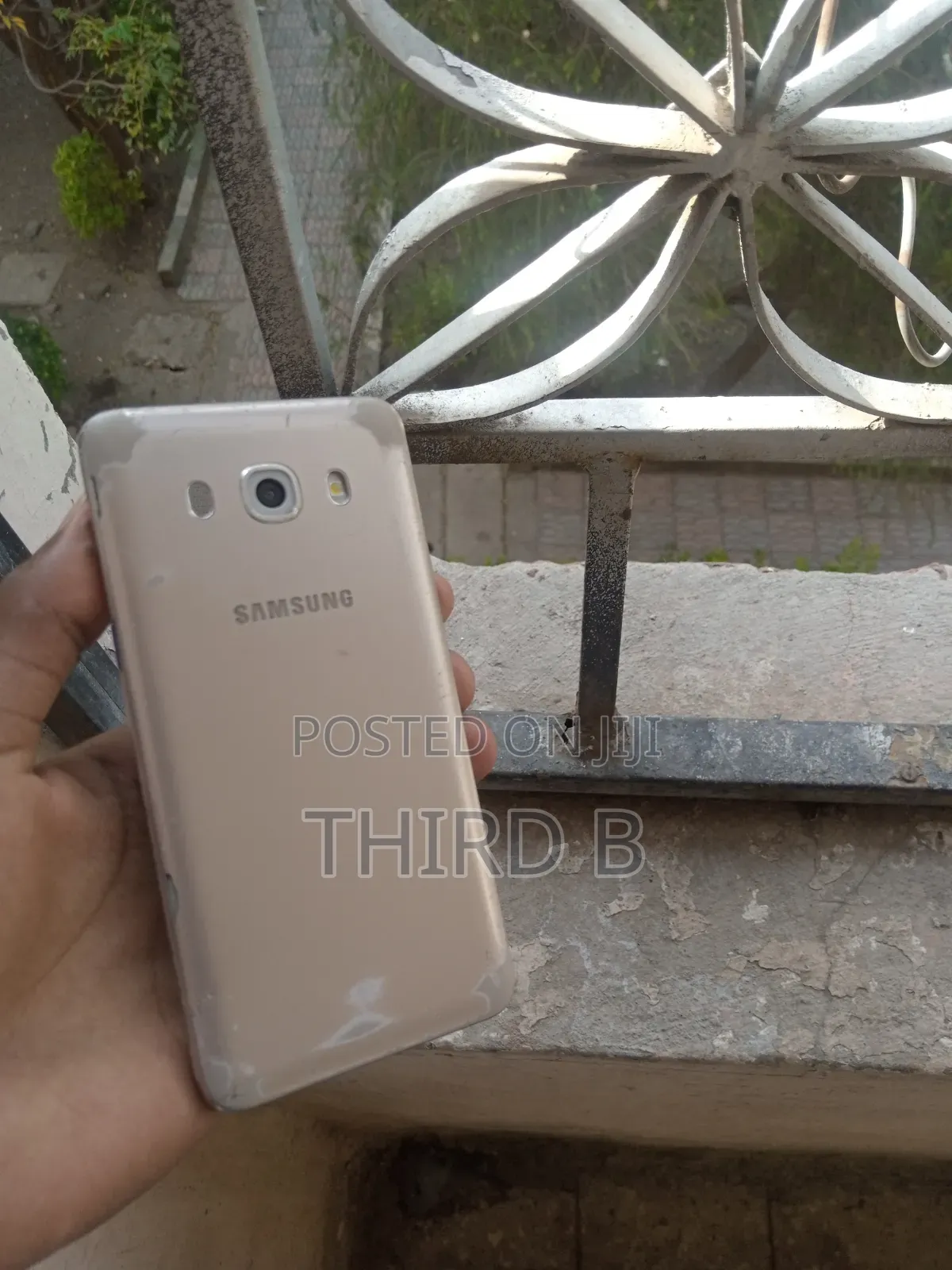 Samsung Galaxy J5 16 GB Gold